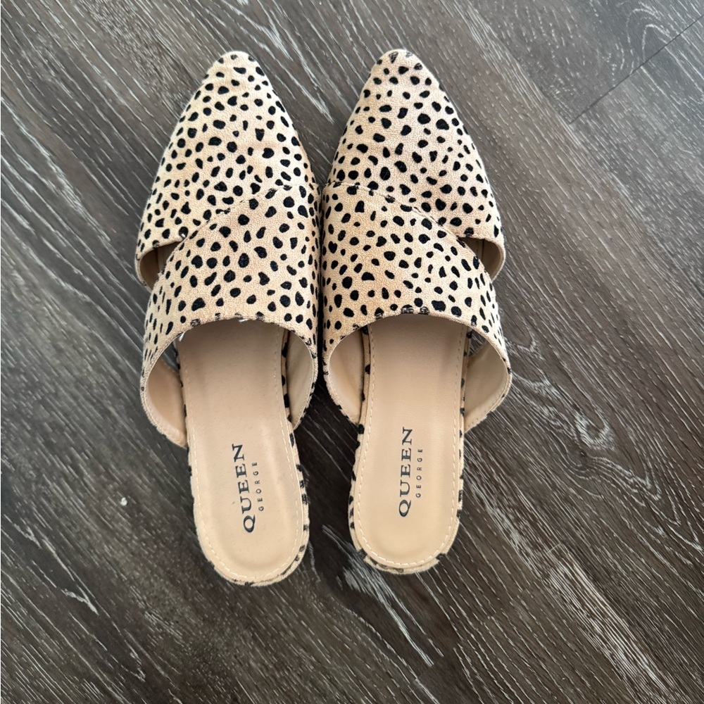 Women's Black and Tan Slip-On Shoes